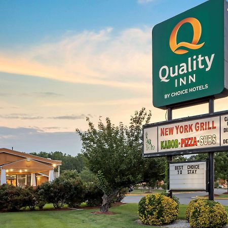 Quality Inn Fredericksburg Near Historic Downtown Εξωτερικό φωτογραφία