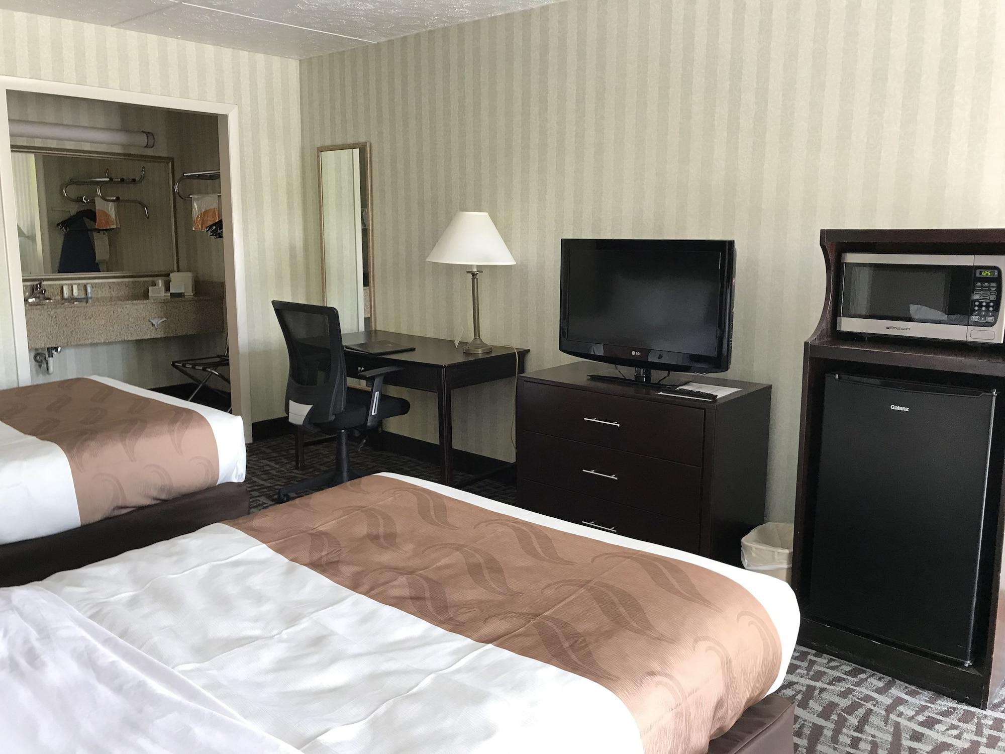 Quality Inn Fredericksburg Near Historic Downtown Εξωτερικό φωτογραφία