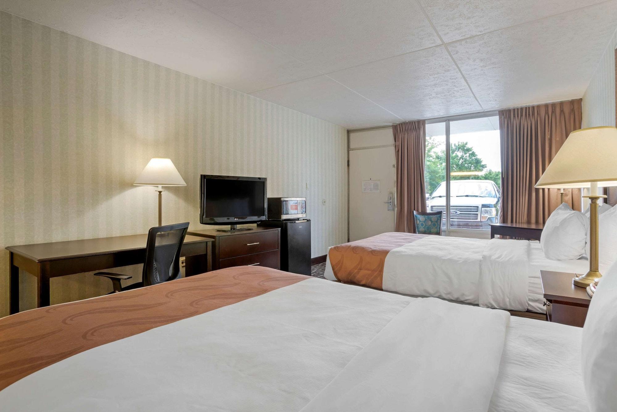 Quality Inn Fredericksburg Near Historic Downtown Εξωτερικό φωτογραφία