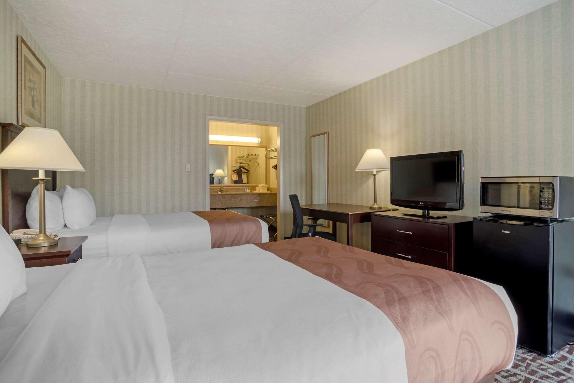 Quality Inn Fredericksburg Near Historic Downtown Εξωτερικό φωτογραφία