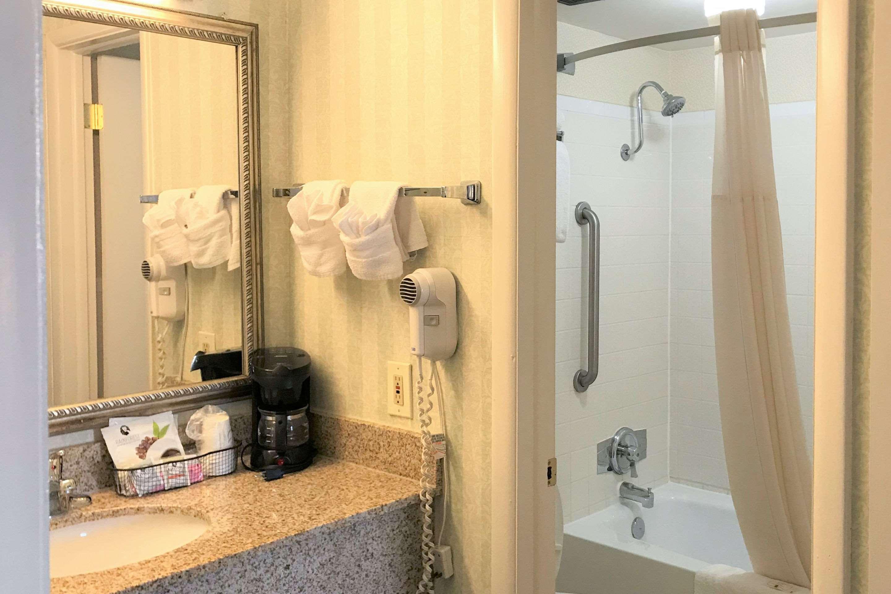 Quality Inn Fredericksburg Near Historic Downtown Εξωτερικό φωτογραφία