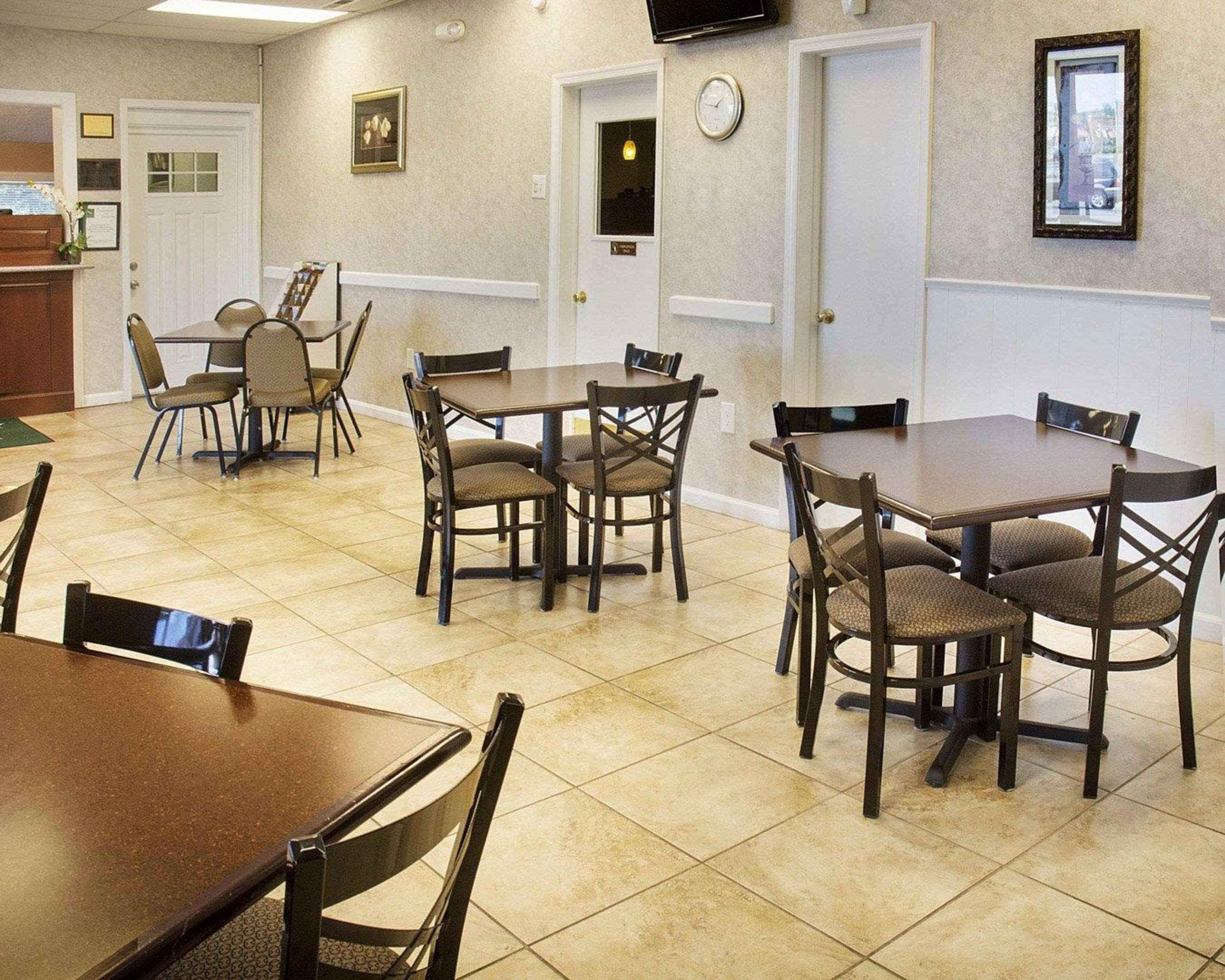 Quality Inn Fredericksburg Near Historic Downtown Εξωτερικό φωτογραφία
