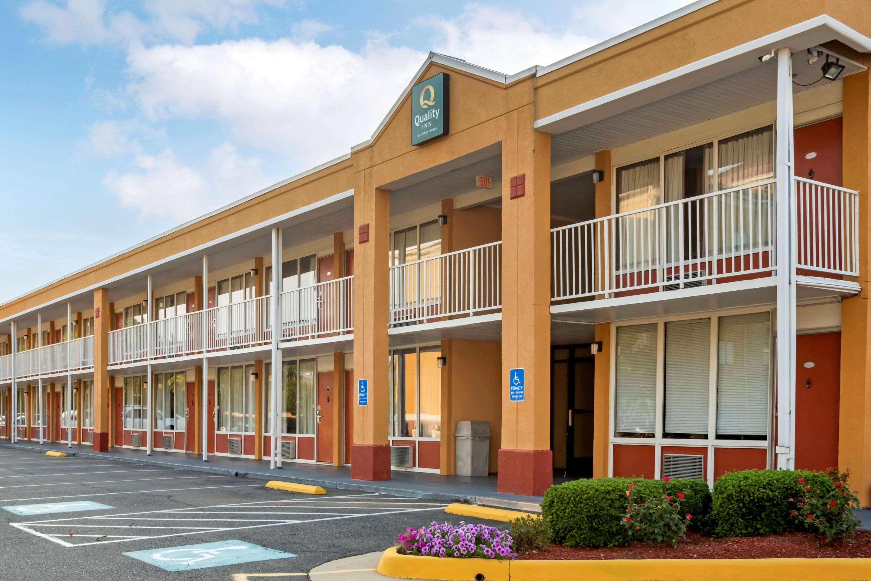 Quality Inn Fredericksburg Near Historic Downtown Εξωτερικό φωτογραφία