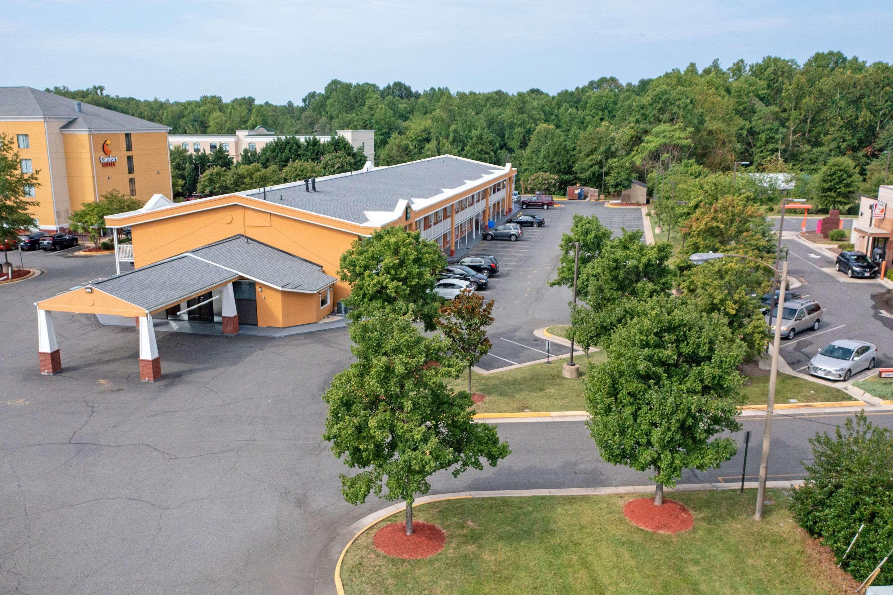 Quality Inn Fredericksburg Near Historic Downtown Εξωτερικό φωτογραφία