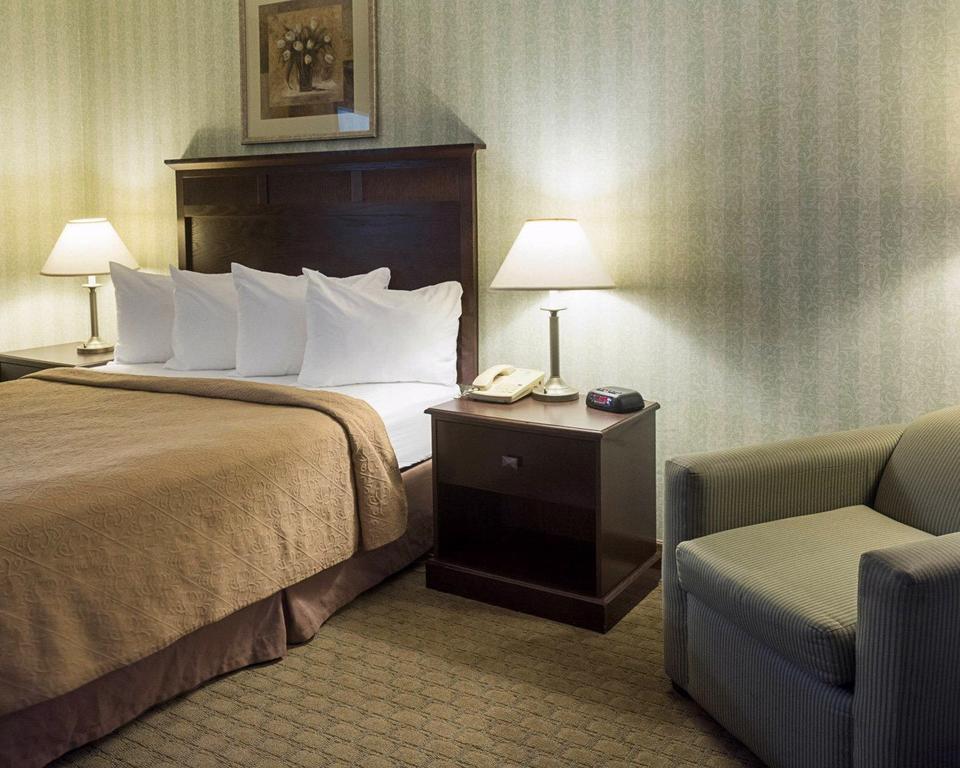 Quality Inn Fredericksburg Near Historic Downtown Εξωτερικό φωτογραφία