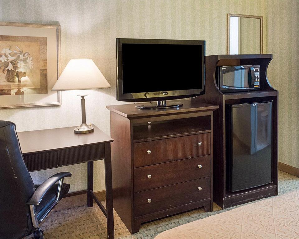 Quality Inn Fredericksburg Near Historic Downtown Εξωτερικό φωτογραφία