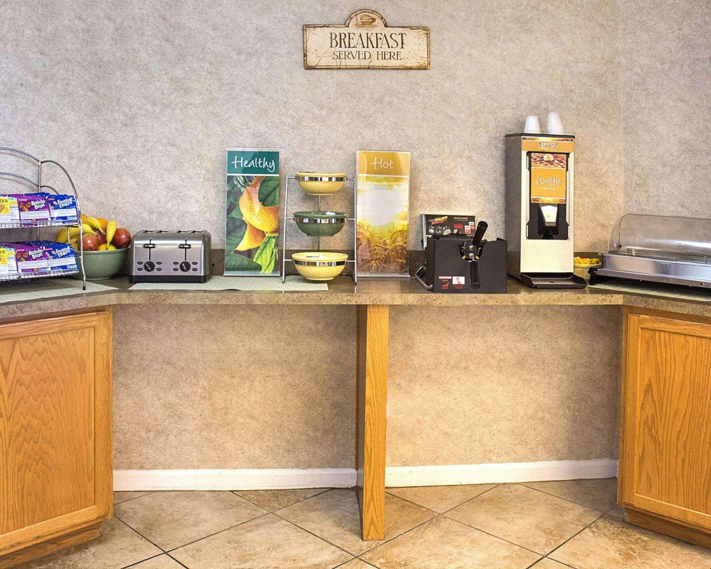 Quality Inn Fredericksburg Near Historic Downtown Εξωτερικό φωτογραφία